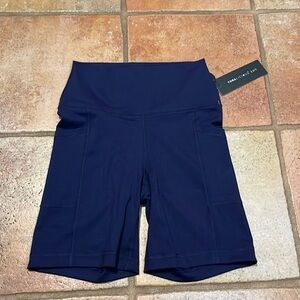 Yogalicious evening blue bike shorts medium